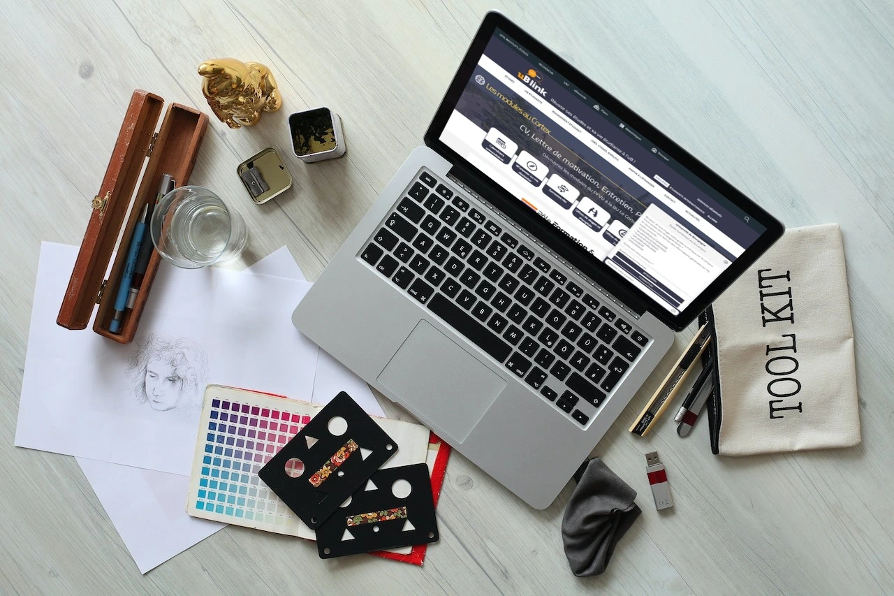 agent d'accueil digital pour étudiants